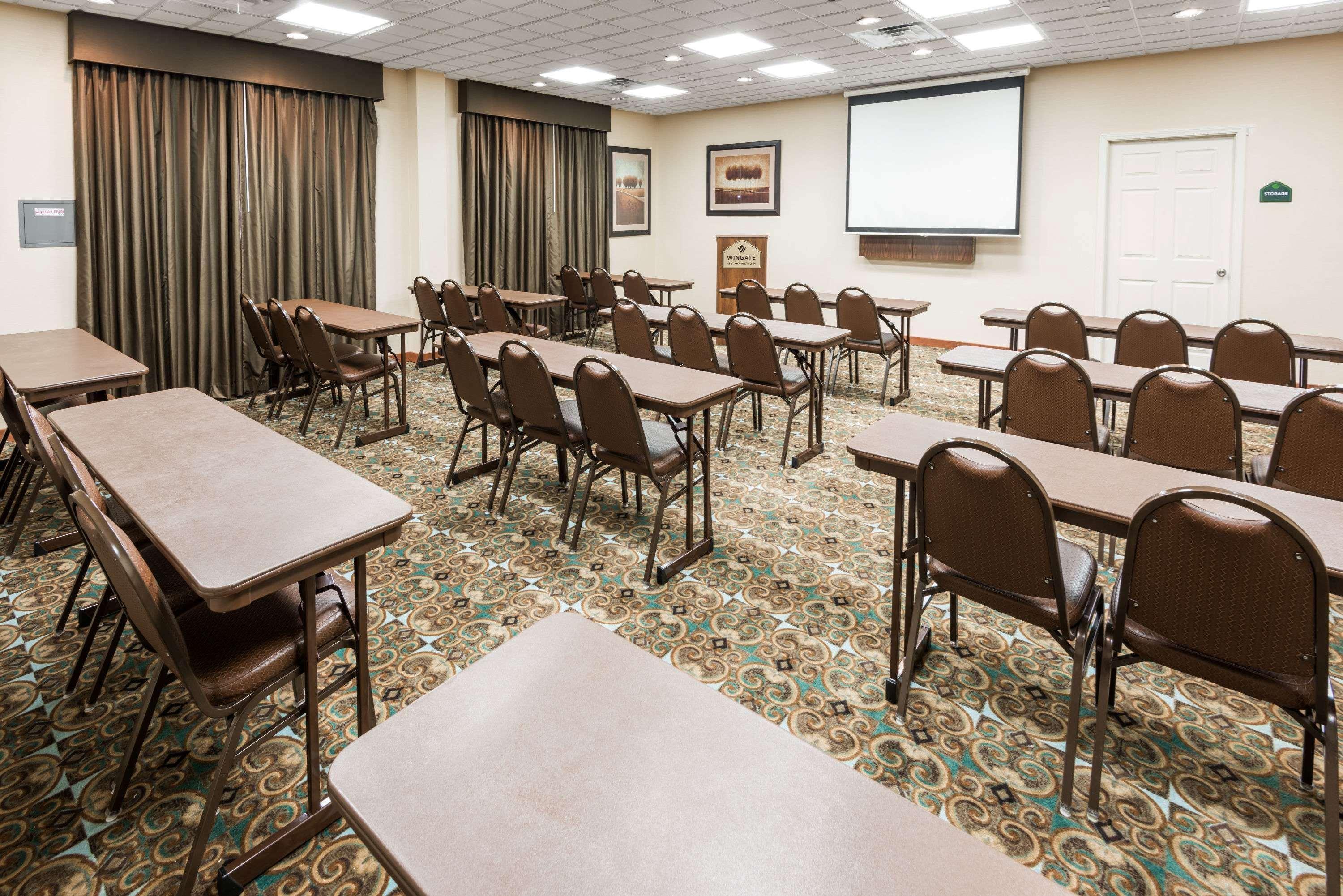 Hotel Wingate By Wyndham New Braunfels Extérieur photo