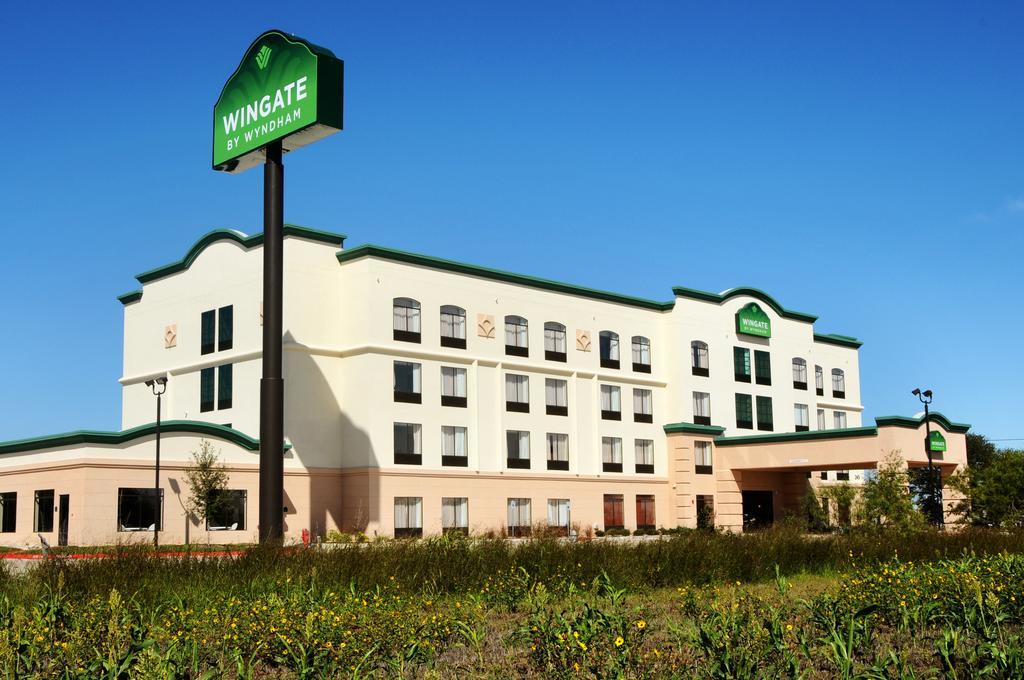 Hotel Wingate By Wyndham New Braunfels Extérieur photo